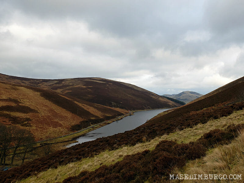Ruta Pentlands Edimburgo Loganlea Reservoir
